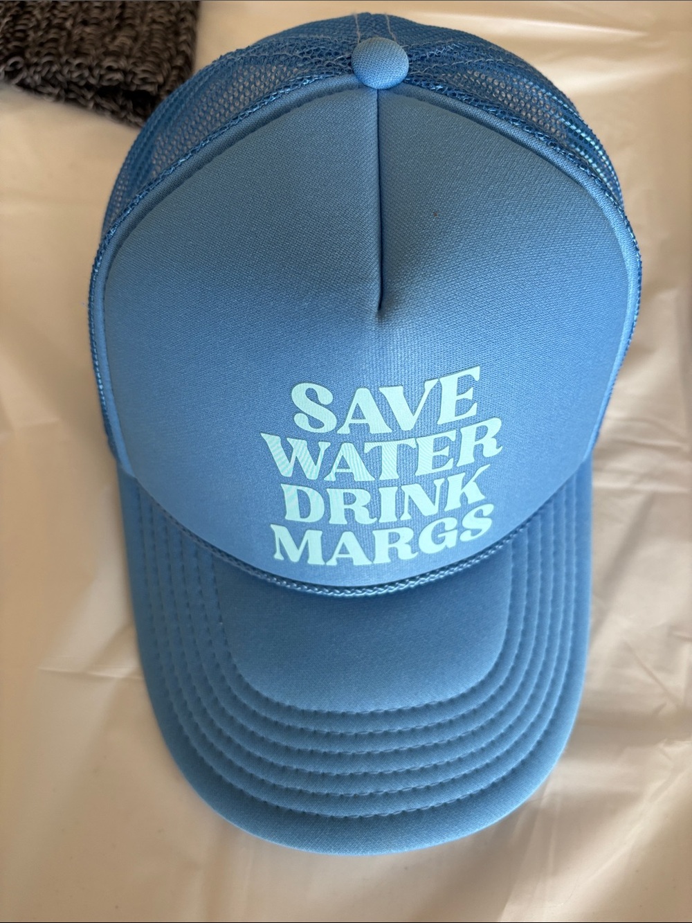 Womenโs Hat